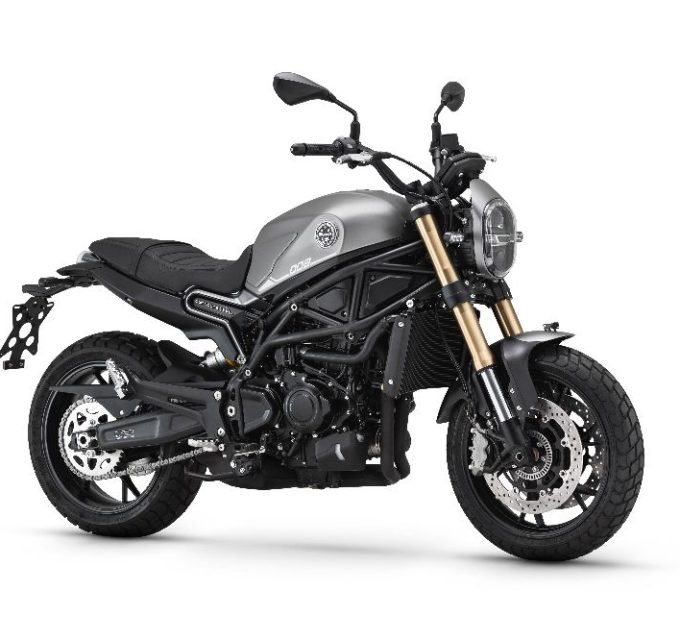 Benelli Leoncino 800